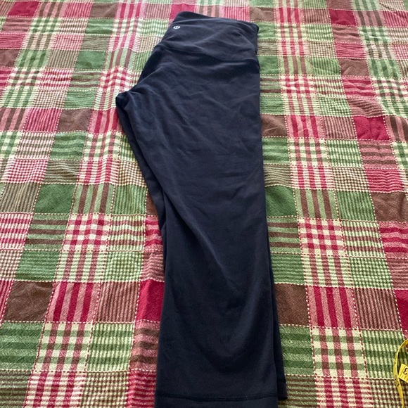 Lululemon Wunder Under size 8 “19” inseam. - Picture 1 of 4